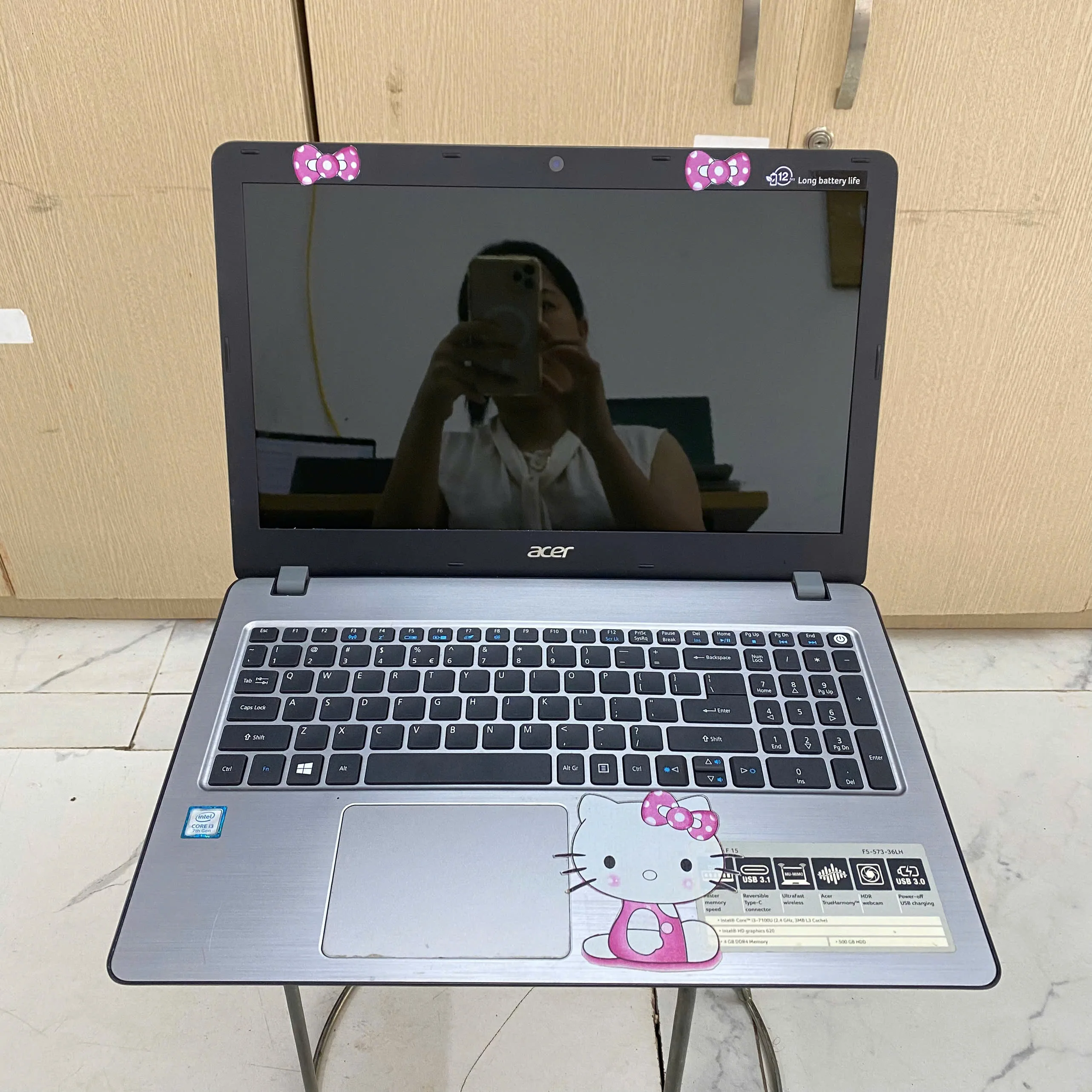 Acer Aspire F5-573 core i3-7200u/Ram 4/SSD 128