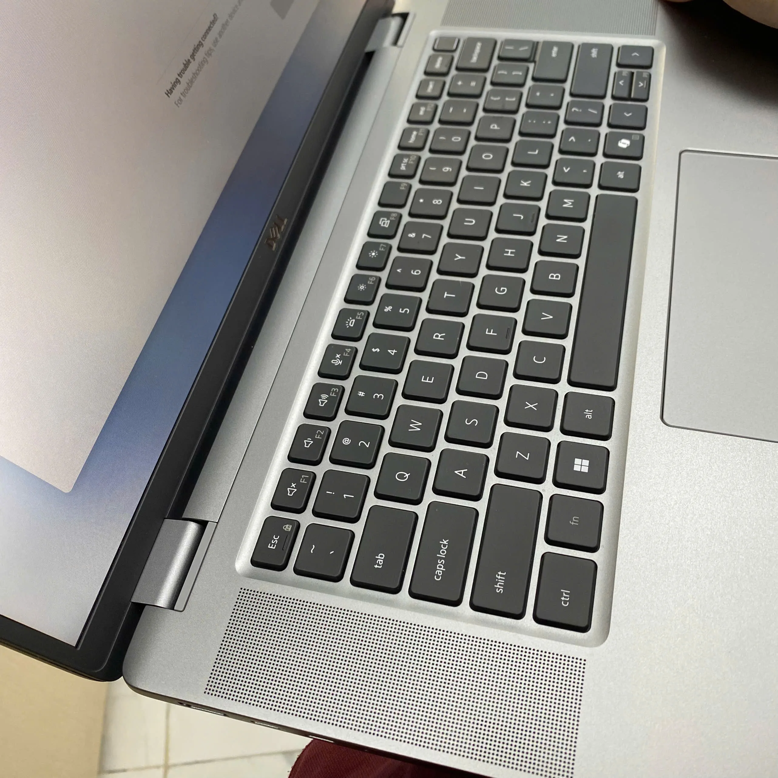 Dell Latitude 7650 Ultra 7 165U - 32GB RAM DDR5 512GB SSD