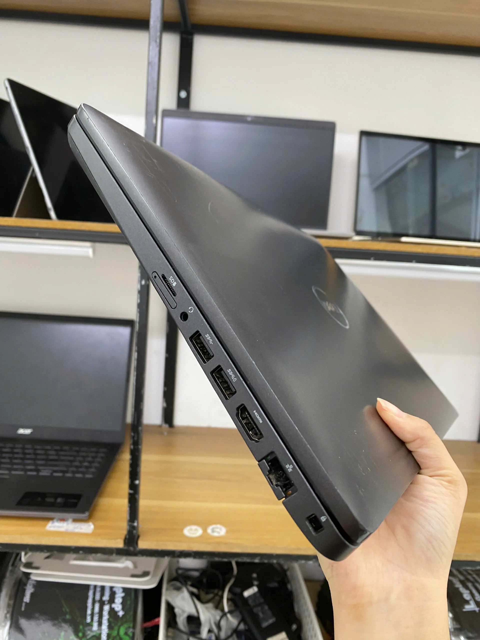Dell Latitude 5500 core i5-8250U Ram 8GB SSD 256GB màn 15.6