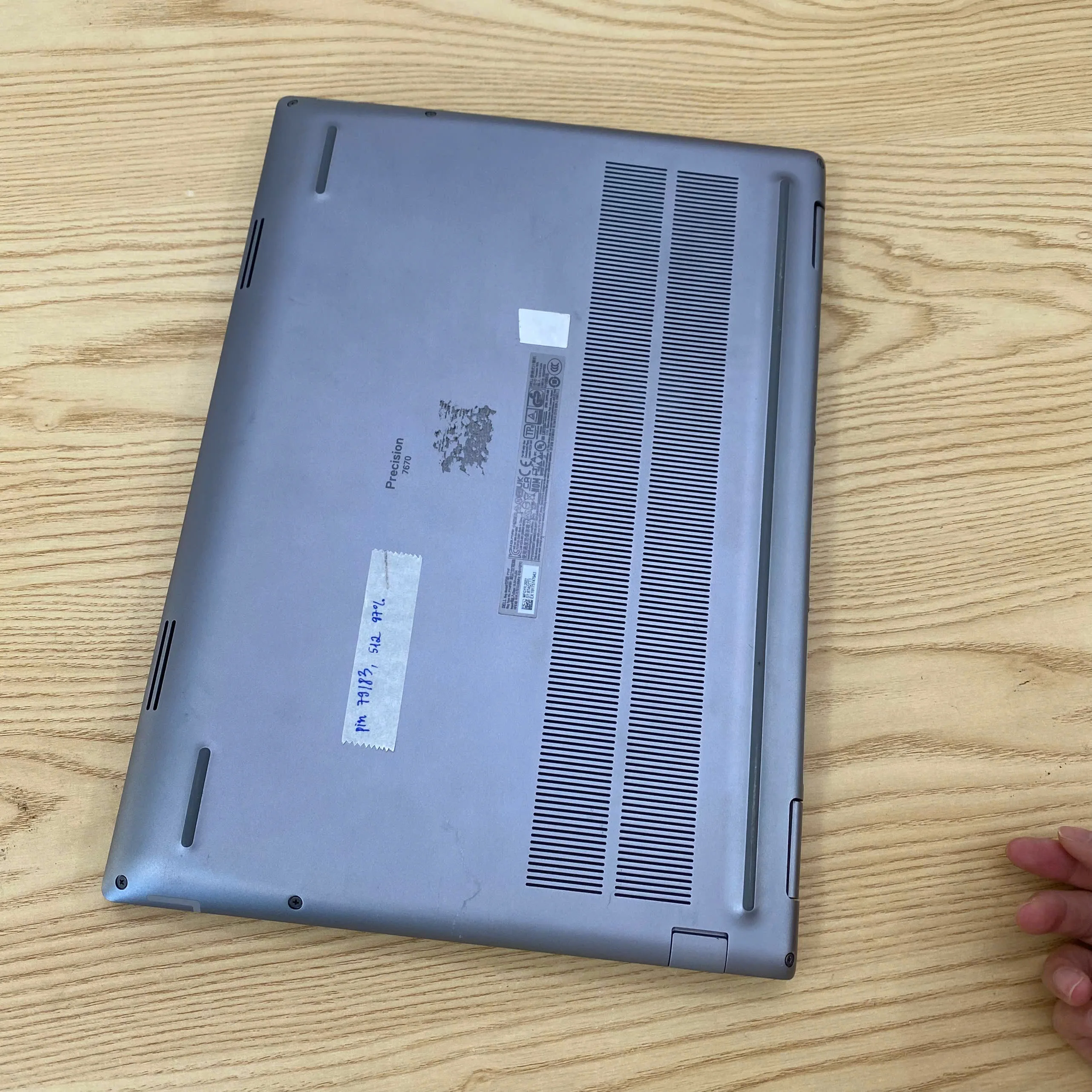 Dell Precision 7670 RAM 32GB | SSD NVMe 512GB NVIDIA RTX A2000 8GB màn 15.6"