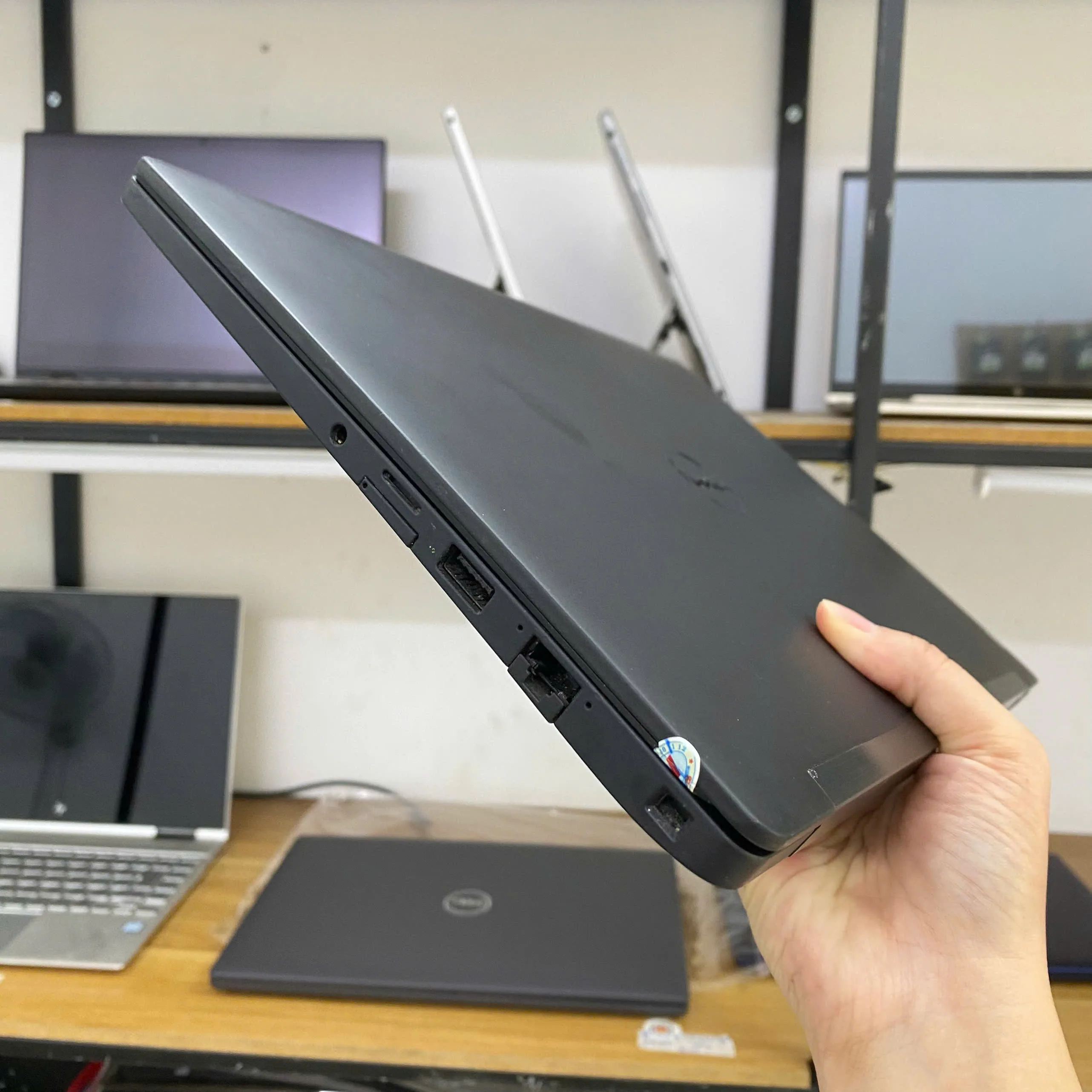 Dell Latitude 7280 core i5-6300u/Ram 8GB/SSD 128GB/12.5”HD