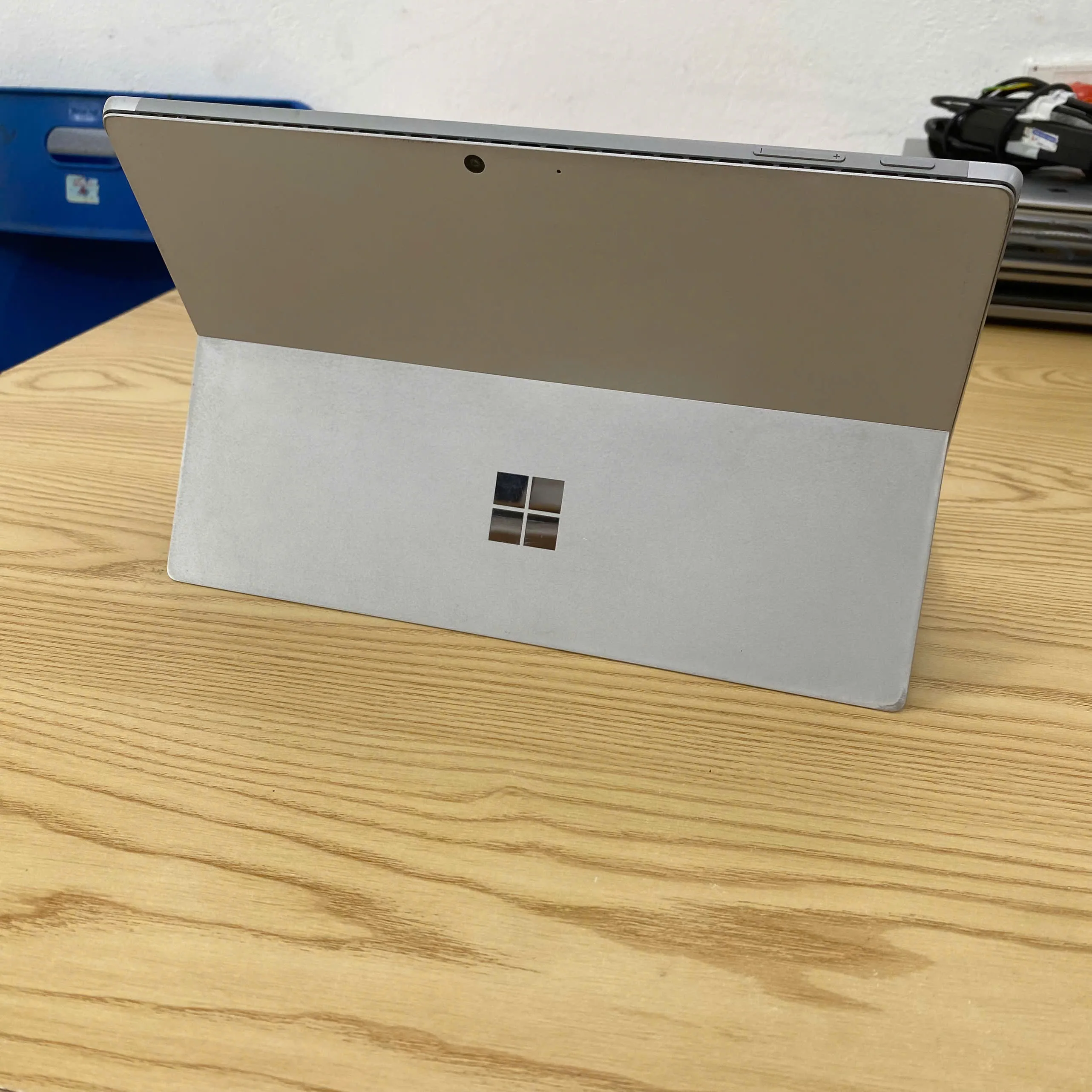Surface pro 7+ core i5/gen 11/Ram 8/SSD 256/12.5”2k touch