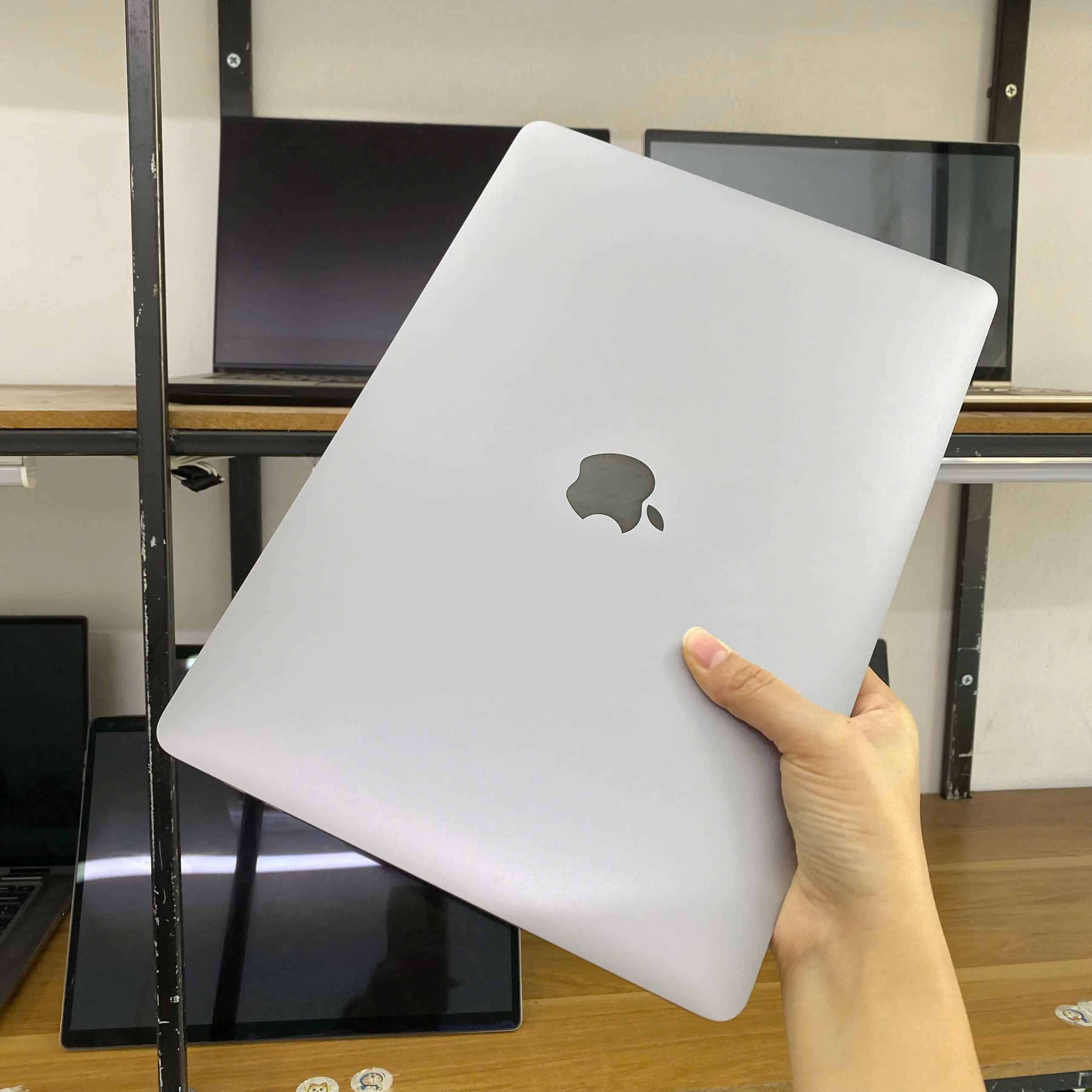 Macbook pro 2020 Intel Core i7-1068NG7 -32GB RAM-2TB SSD- màn 13.3" 2k 2