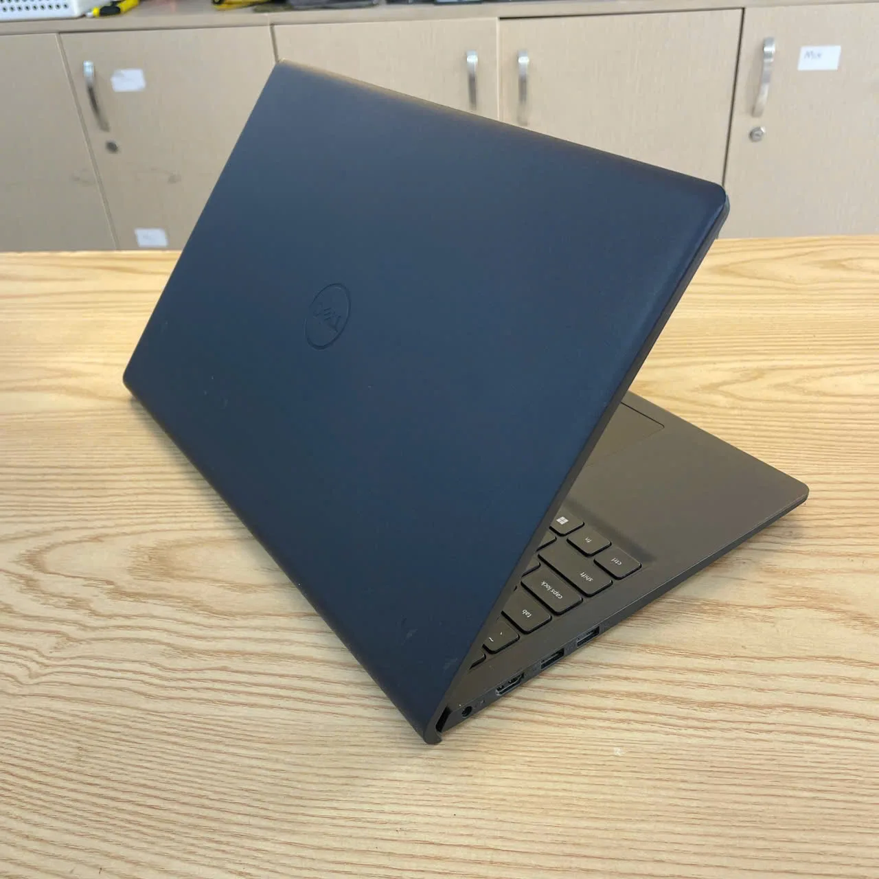 Dell Inspiron 15 3511 Core i5-1135G7/ RAM 8GB/ SSD 256GB/ Màn hình 15.6" FHD