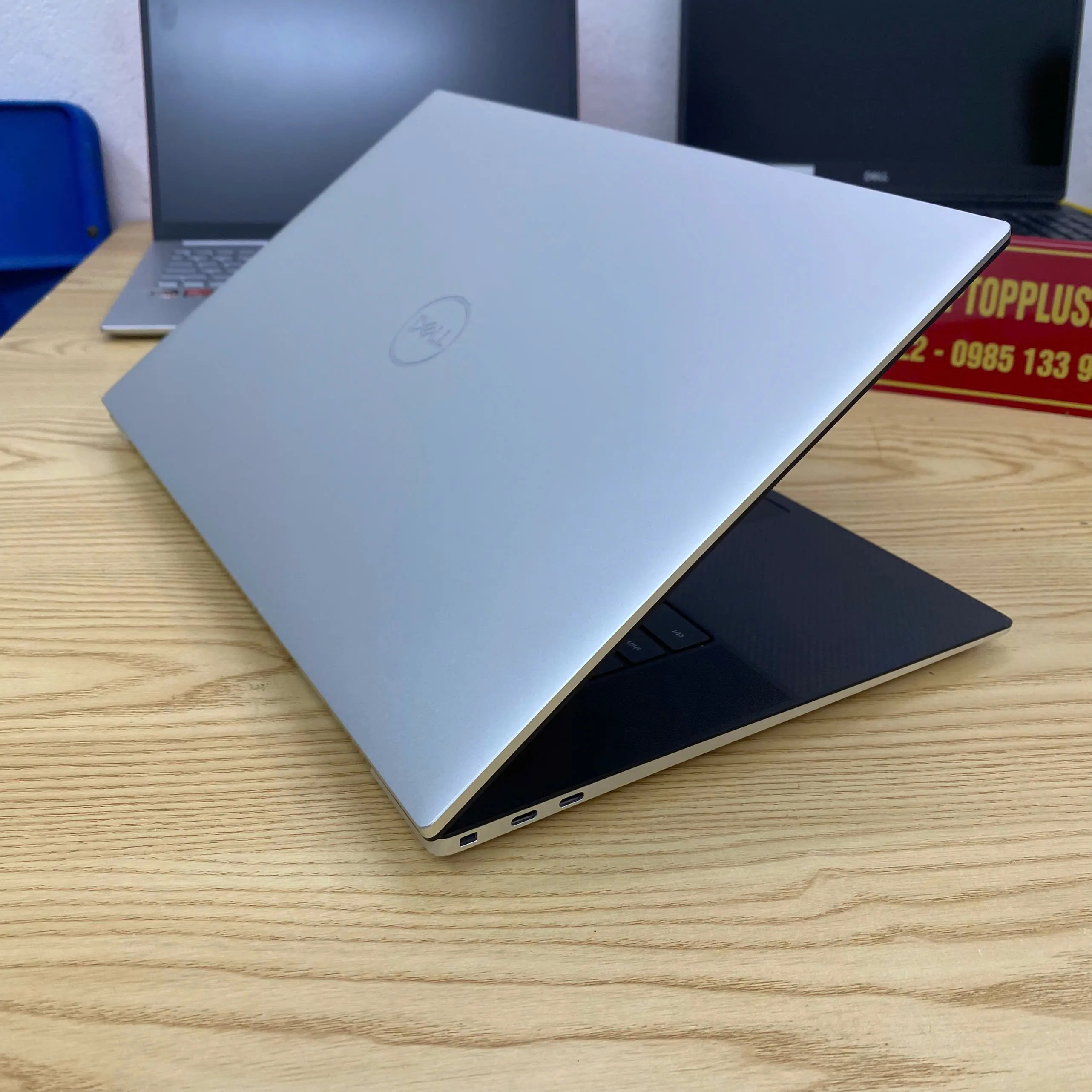 Dell XPS 9700 core i7-10750H/Ram 16GB/SSD 512GB/GTX 1650Ti/màn 17inch