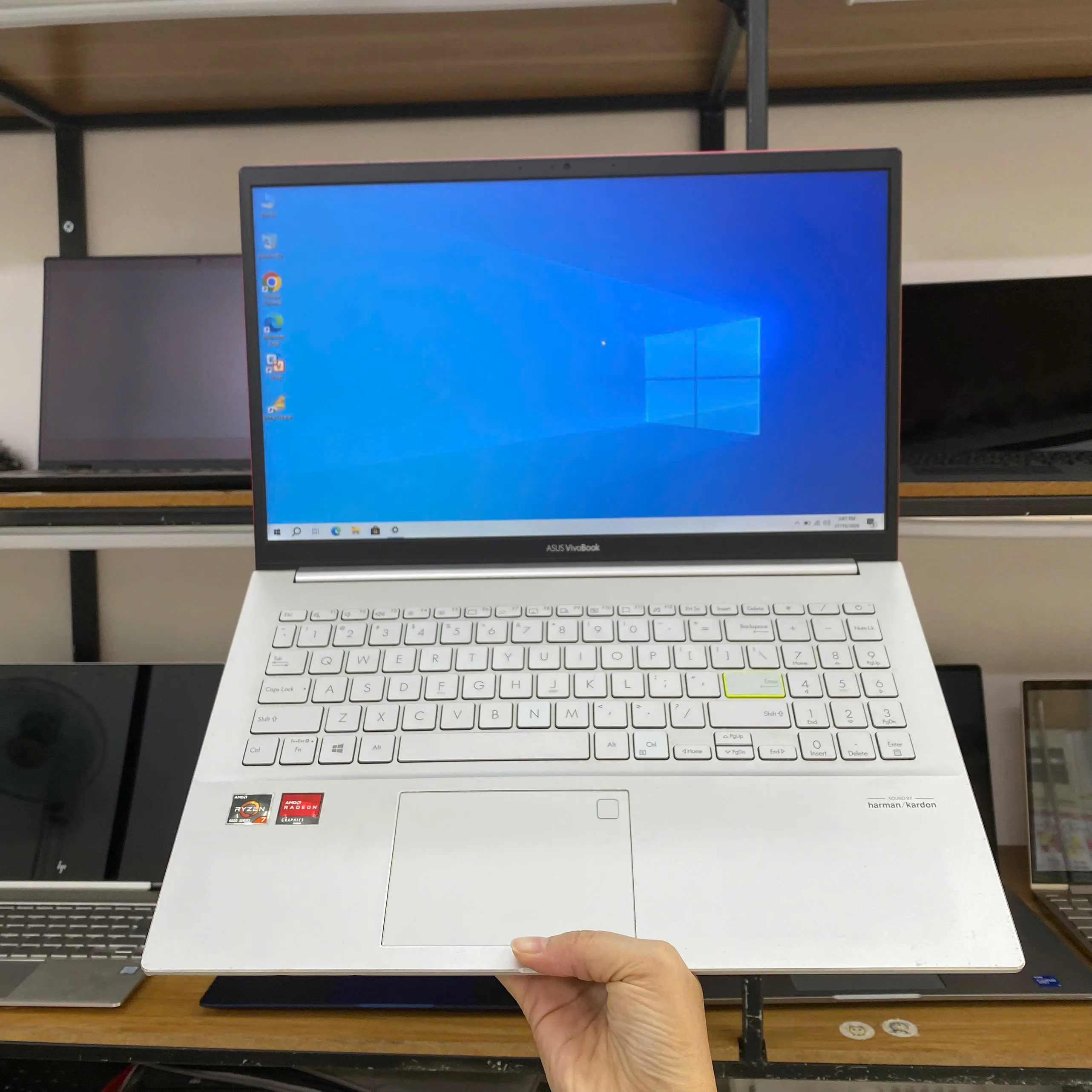 Asus vivobook X521IA Ryzen 7-4700u Ram 8GB/SSD 256GB/15.6”FHD