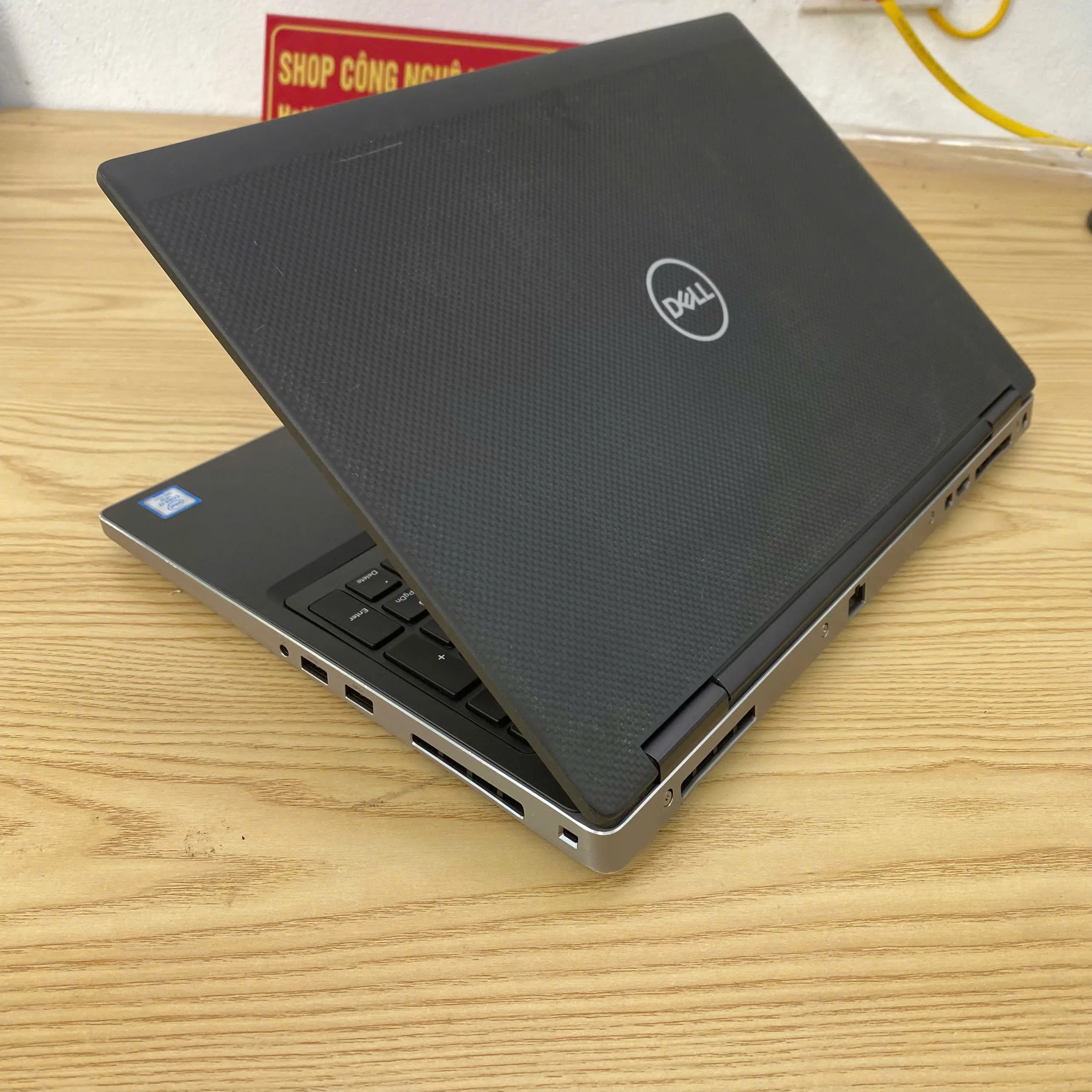 Dell Precision 7540 i7-9850H Ram 16GB/ 512GB SSD/ NVIDIA Quadro T1000