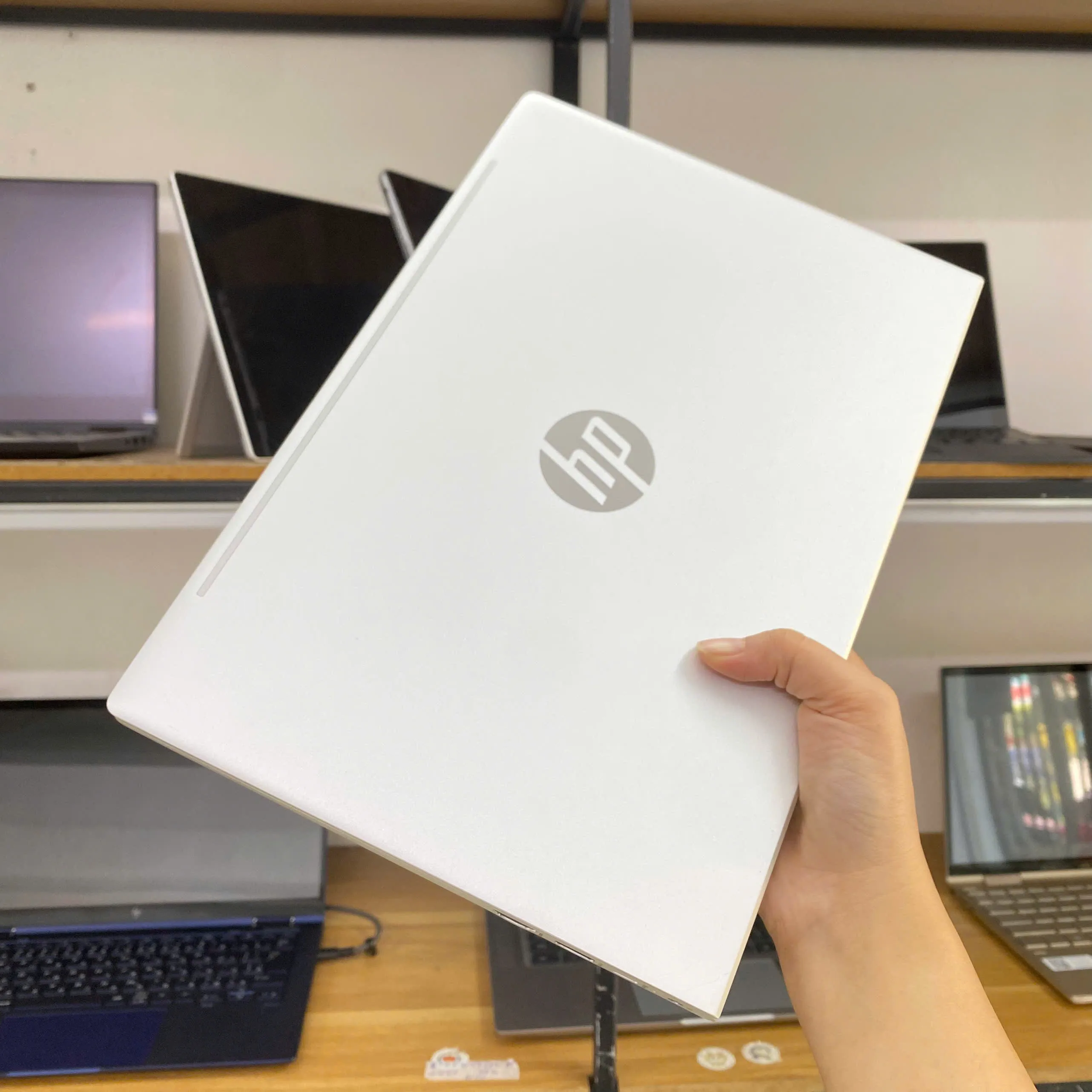 Hp Probook 430G8 core i5-1135G7/Ram 8GB/SSD 256/13.3”FHD 3