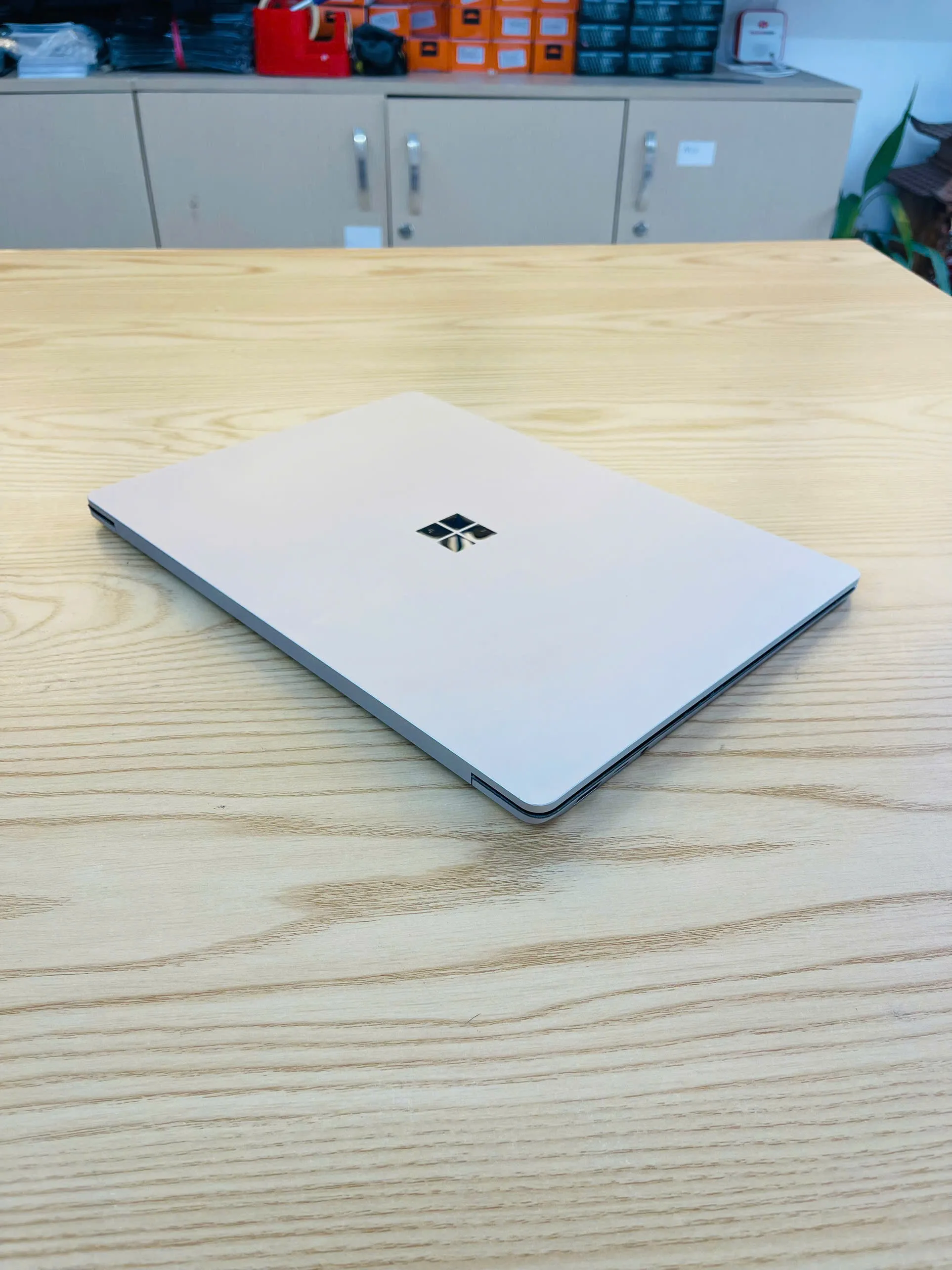 Surface Laptop 4 Core i5-1145G7/Ram 8GB/SSD 256GB/màn 13.5" 2k cảm ứng